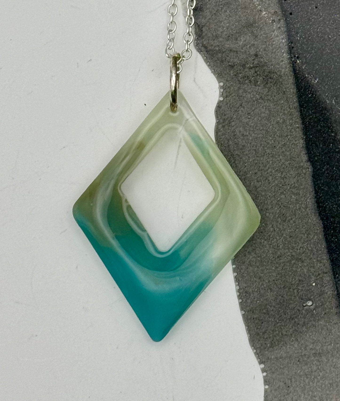 Green gradiant diamond-shaped pendant