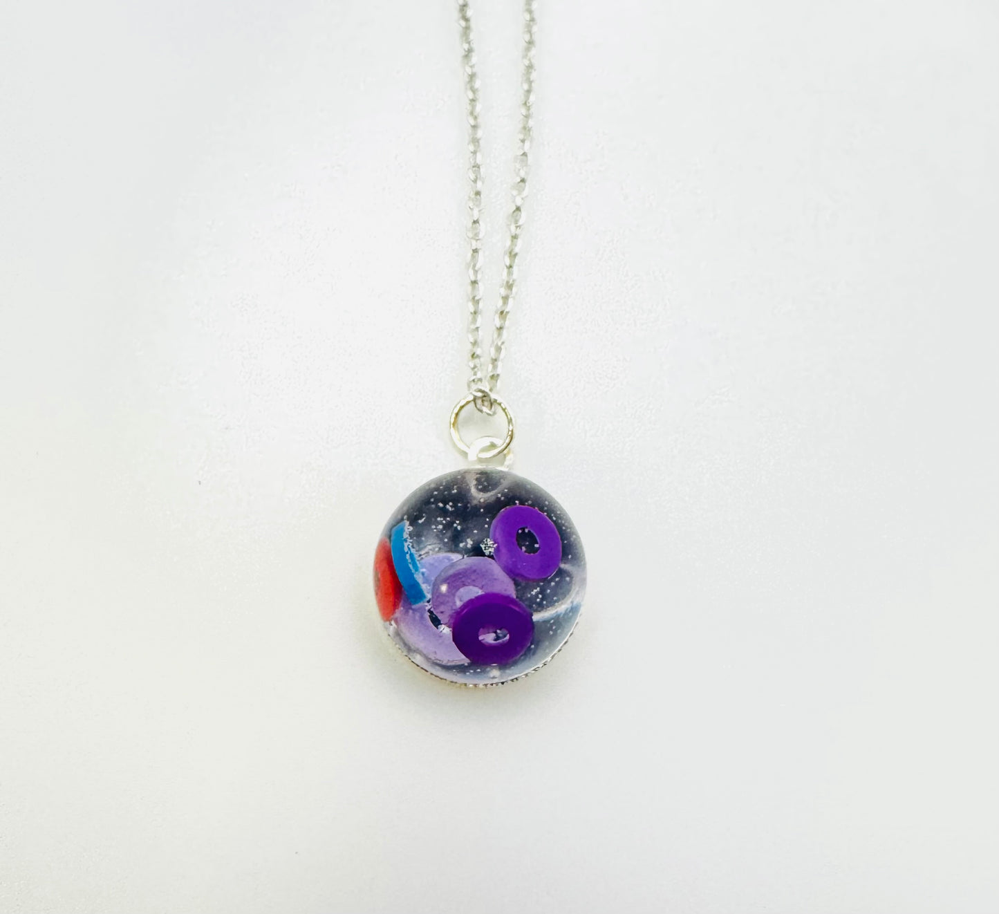 Ohs Confetti Pendant