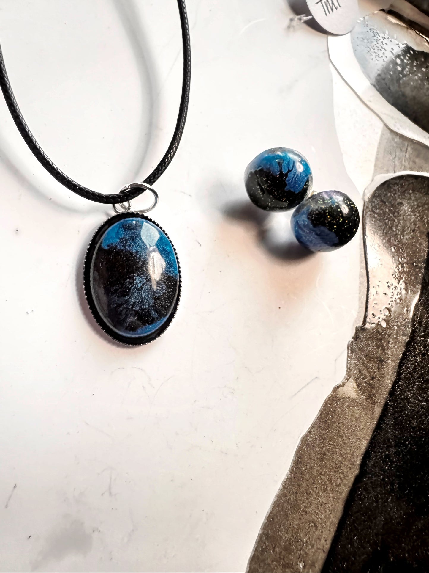 Black & Blue Daze