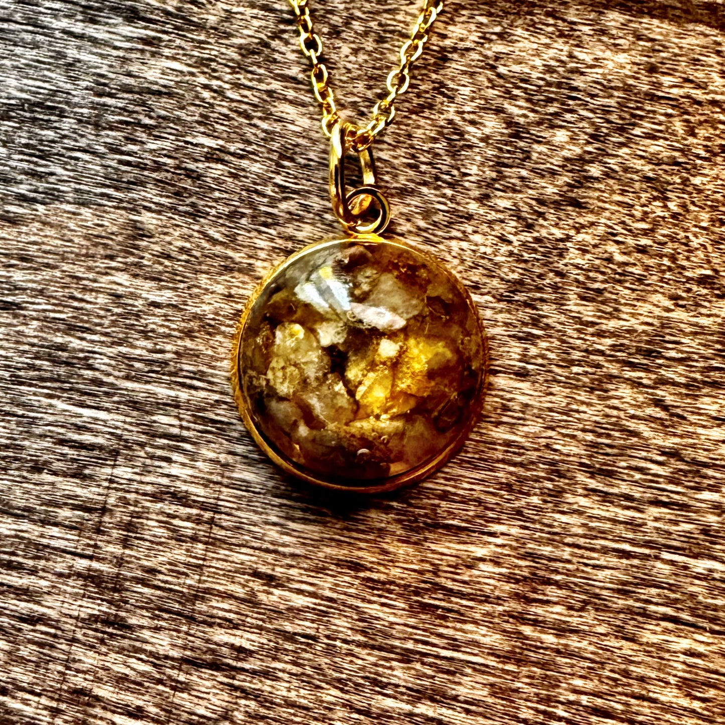 Kaw River Sphere Necklace (Gold)