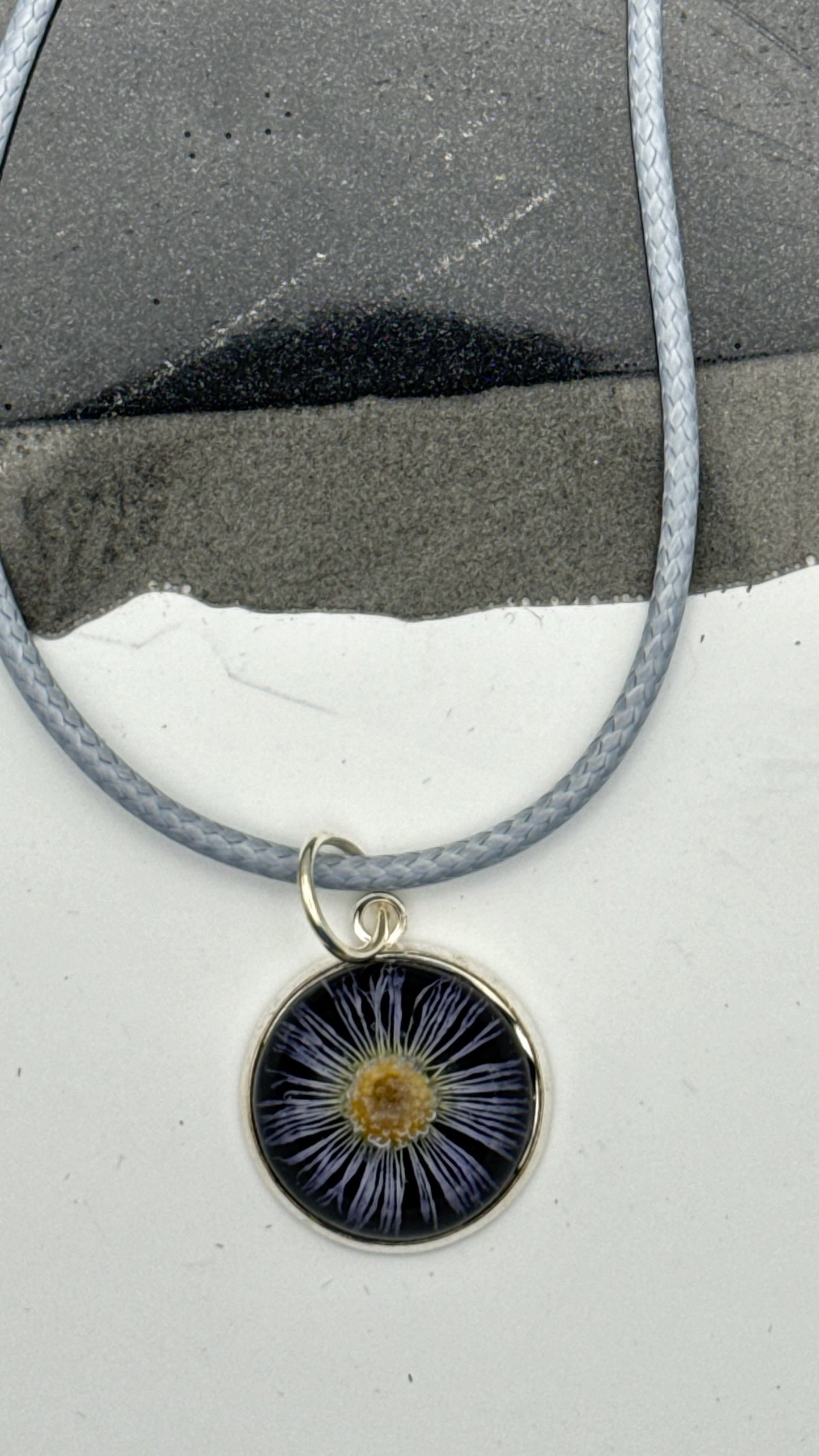 Daisy Charm-4