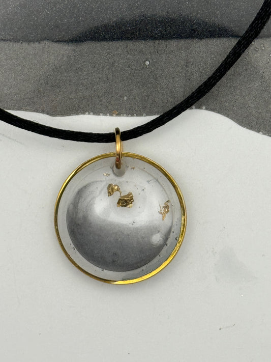 Black and Gold Circle