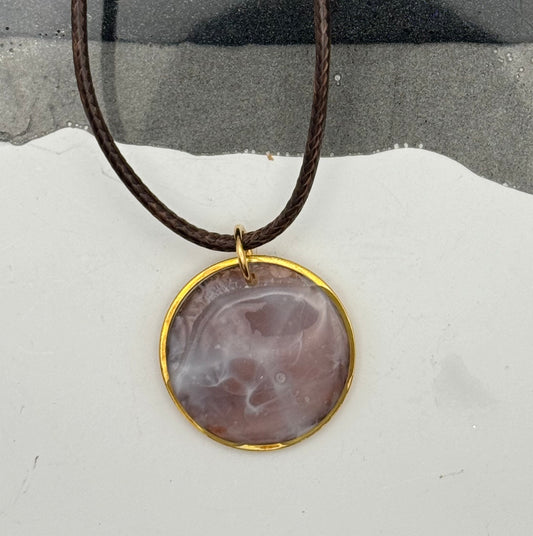 Round pendant