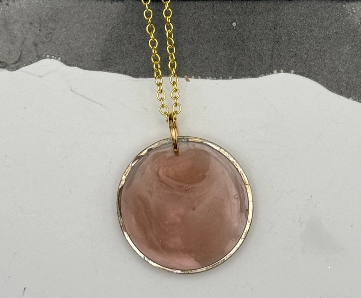 Round pendant