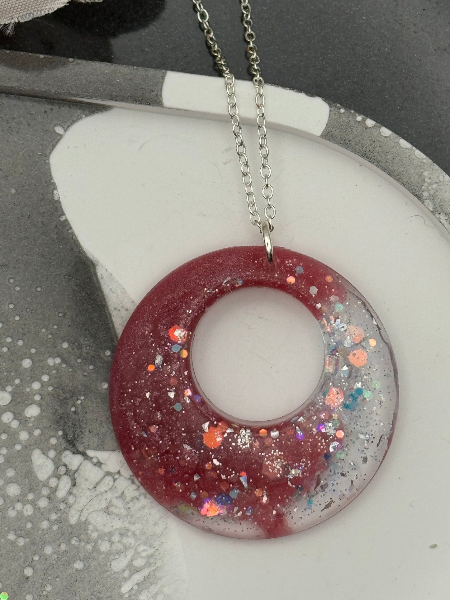 Pink circle pendant with glitter
