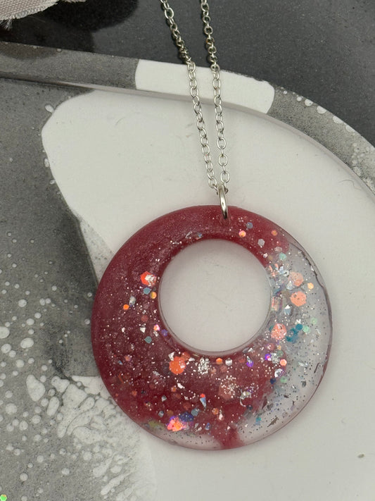 Pink circle pendant with glitter