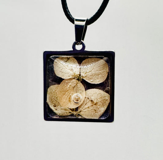 Delicate white wildflower necklace